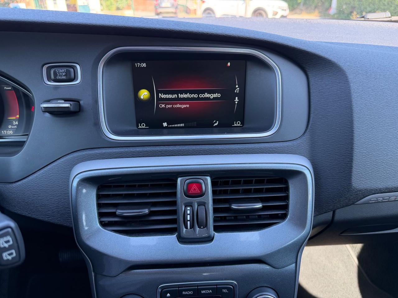 Volvo V40 Kinetic 2.0 D3 #9721