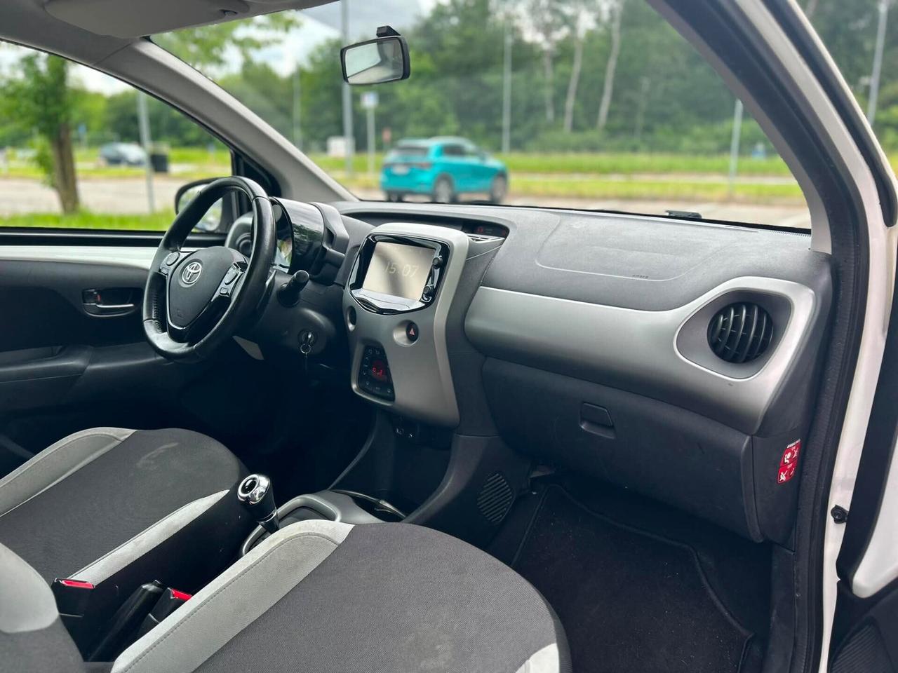 Toyota Aygo 1.0 VVT-i Automatico 5 Porte/ Bluetooth Neopatentati