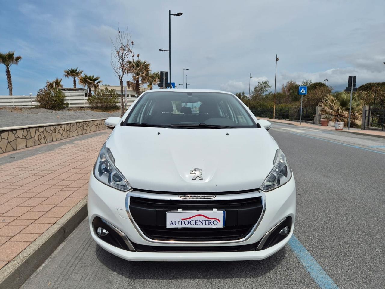 Peugeot 208 PureTech 82 5 porte Allure