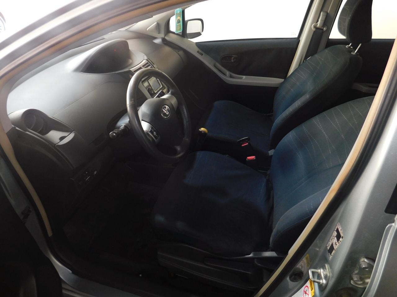 Toyota Yaris 1.0 5 porte Sol
