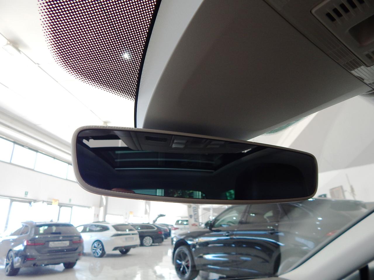 Volkswagen Passat Variant 2.0 TDI Highline 4motion 190cv DSG TETTO-NAVI-PELLE-LED