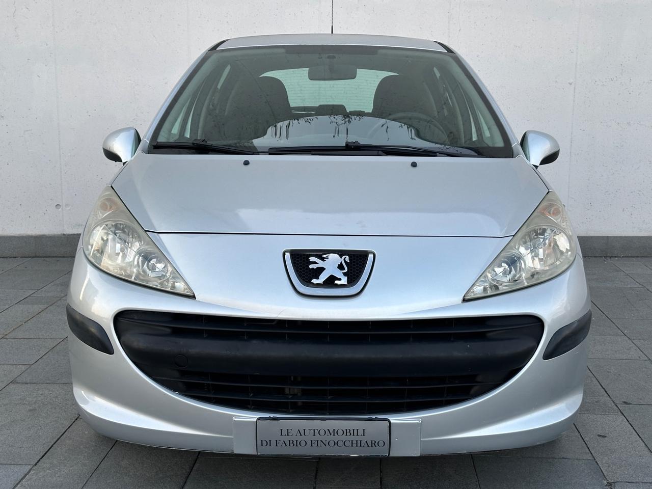 Peugeot 207 1.4 8V 75CV 5p. X Line