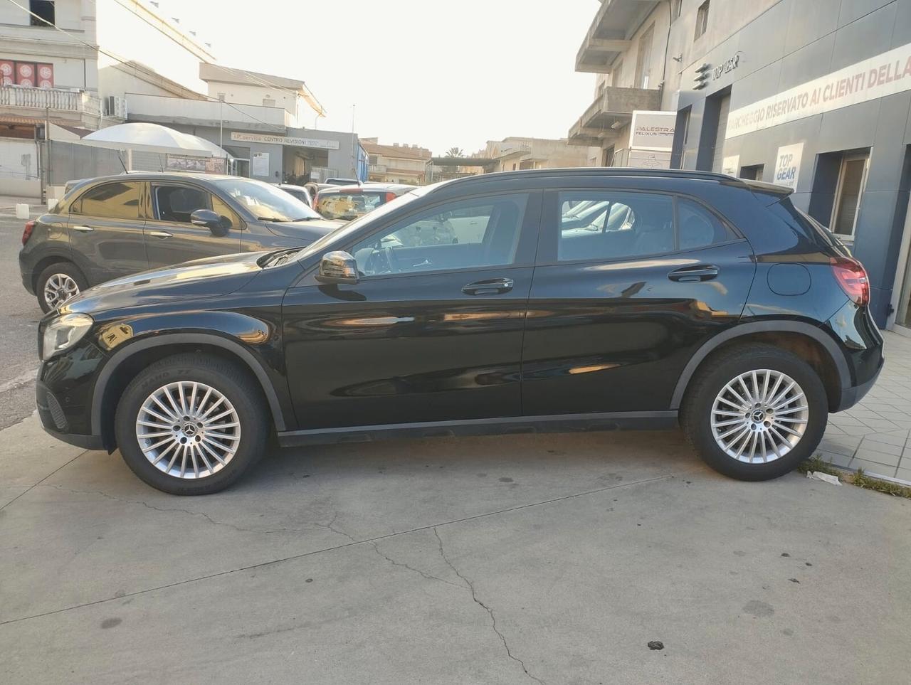 Mercedes-benz GLA 200 d Automatic Business