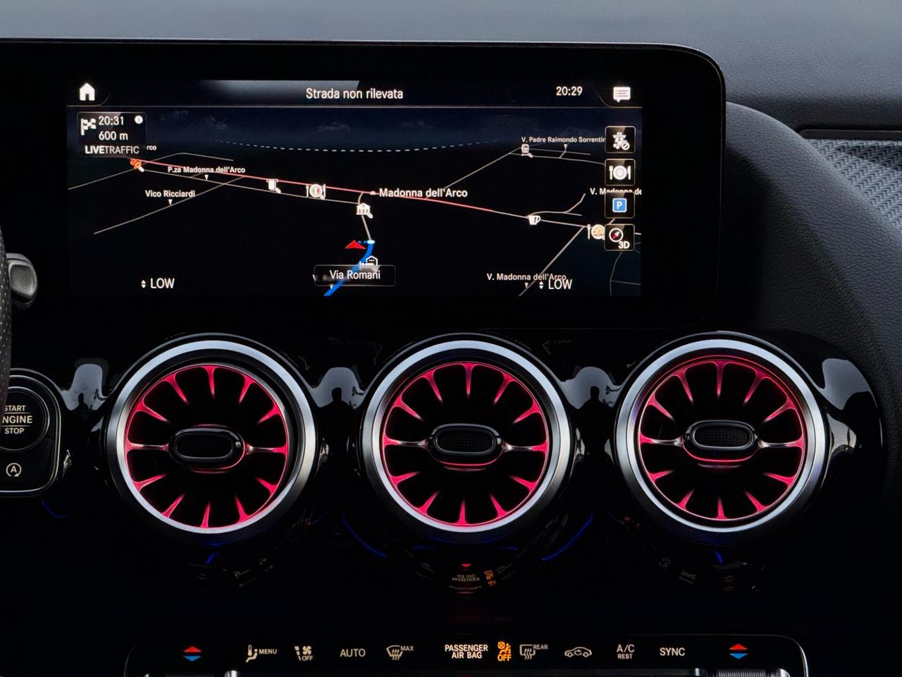 Mercedes-Benz GLA 200 d Premium Plus AMG TETTO