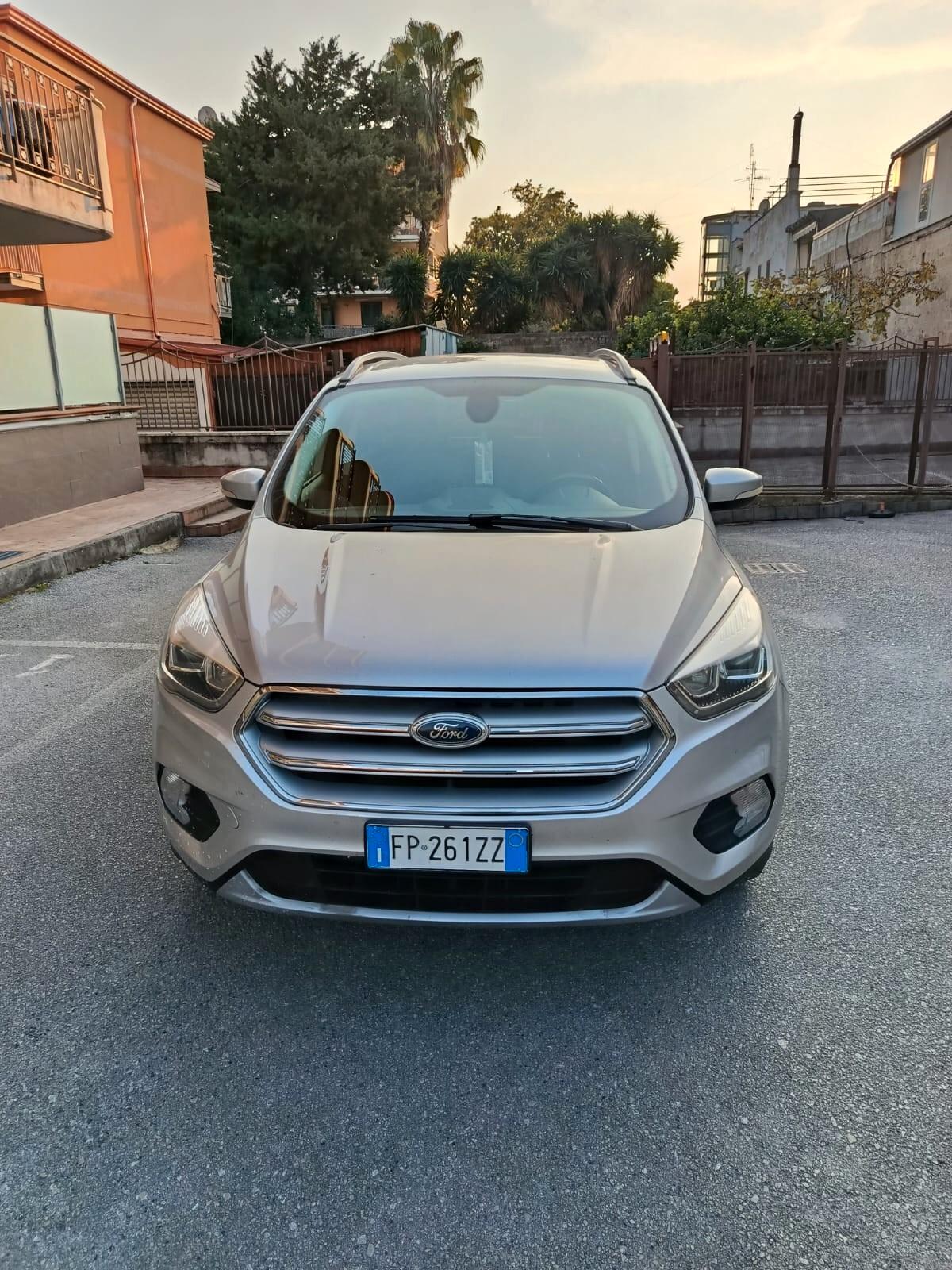 Ford Kuga 2.0 TDCI 150 CV S&S 4WD Powershift Titanium