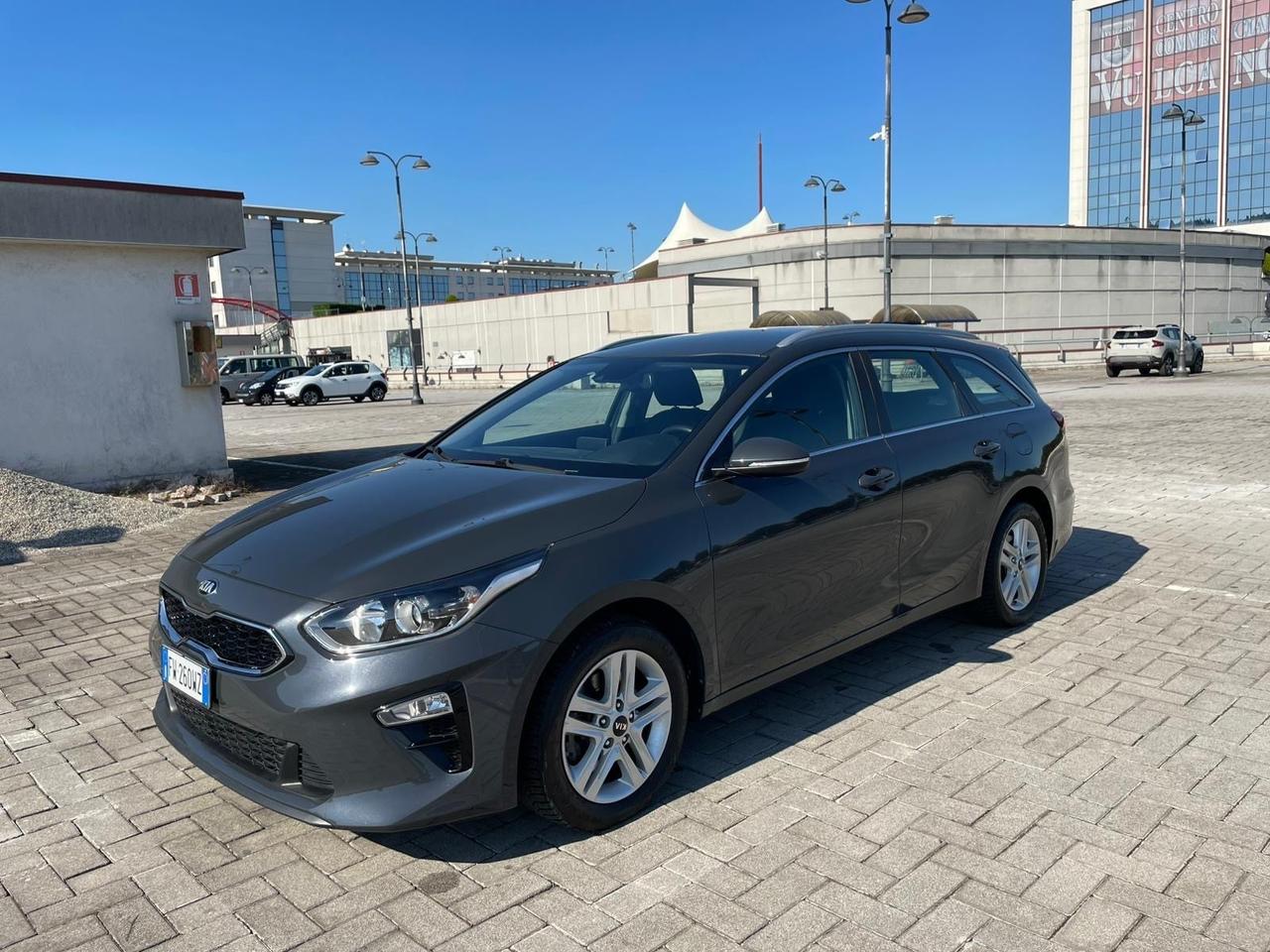 Kia Ceed Sportswagon 1.6 CRDi 115 CV DCT SW Business Class
