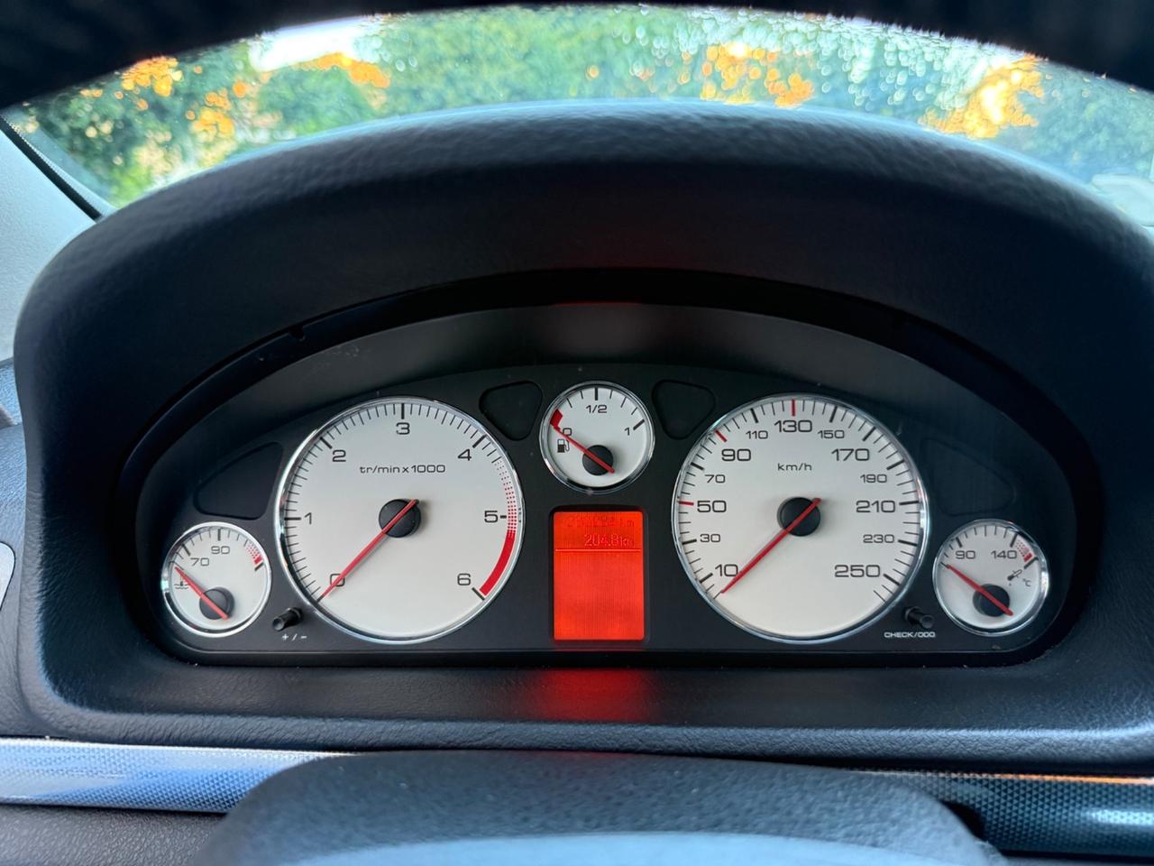 Peugeot 407 2.0 HDi SW Confort