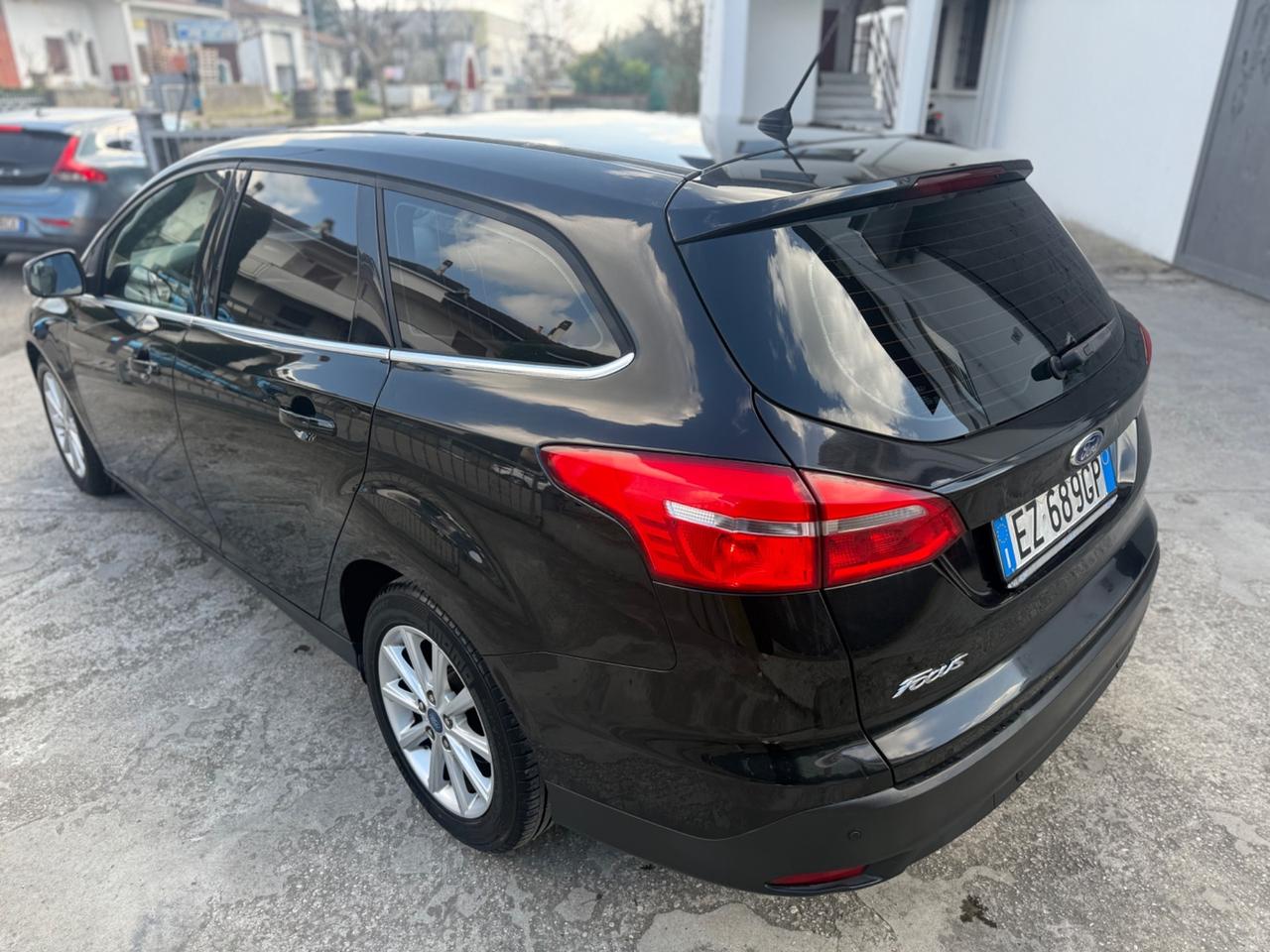 Ford Focus 1.5 TDCi TITANIUM NEOPAT. 2015 EURO 6