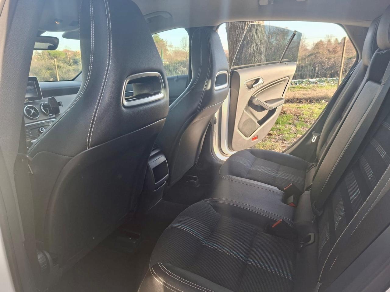 Mercedes CLA 180 d S.W. Aut. PREMIUM euro 6b