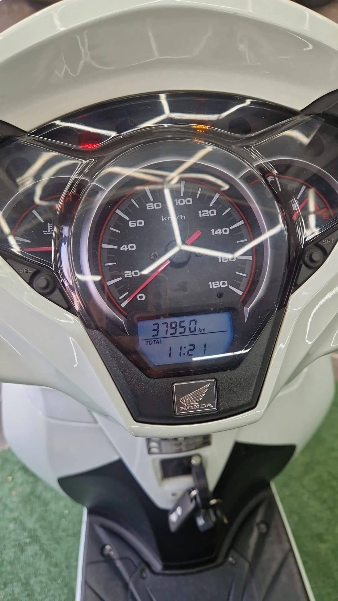 Honda SH 300