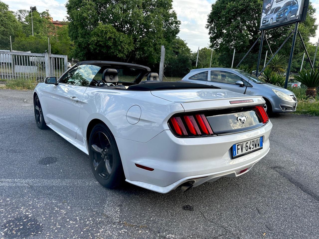 Ford Mustang Convertible 2.3 EcoBoost aut Gear Box