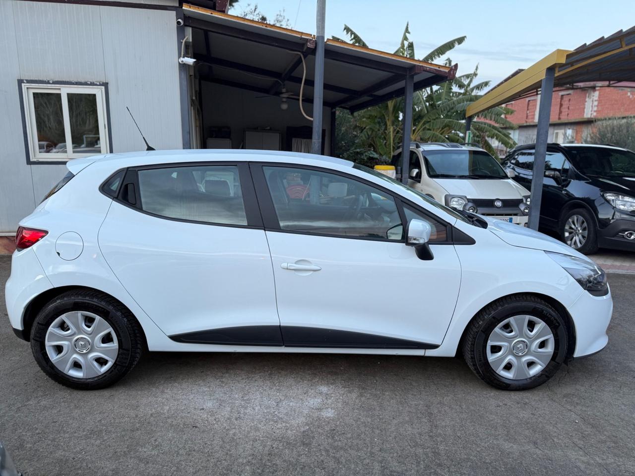 Renault Clio 1.2 75CV 5 porte Km Certificati