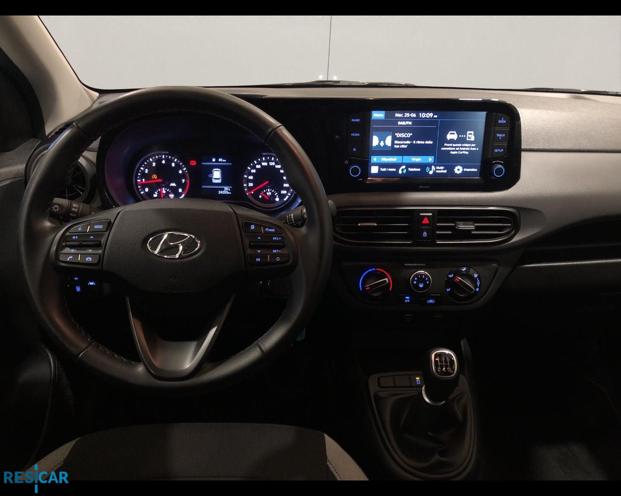 HYUNDAI i10 1.0 mpi Tech Connect Pack
