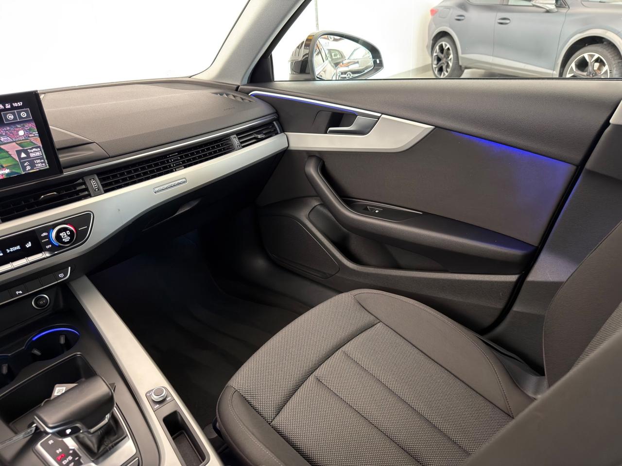 Audi A4 Avant 40 TDI quattro S tronic Business Advanced