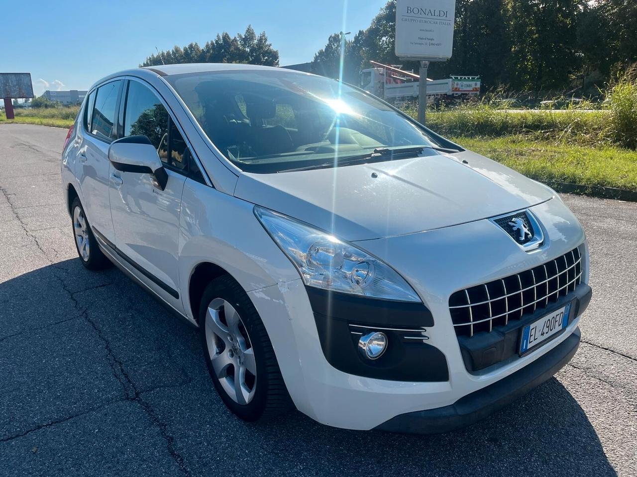 Peugeot 3008 1.6 e-HDi 112CV cambio robotizzato Stop&Start Allure