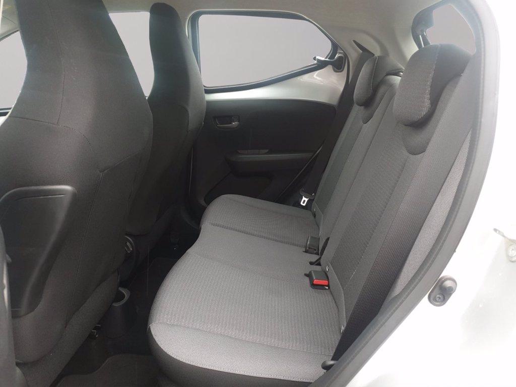 TOYOTA Aygo 5p 1.0 x-play 72cv del 2021