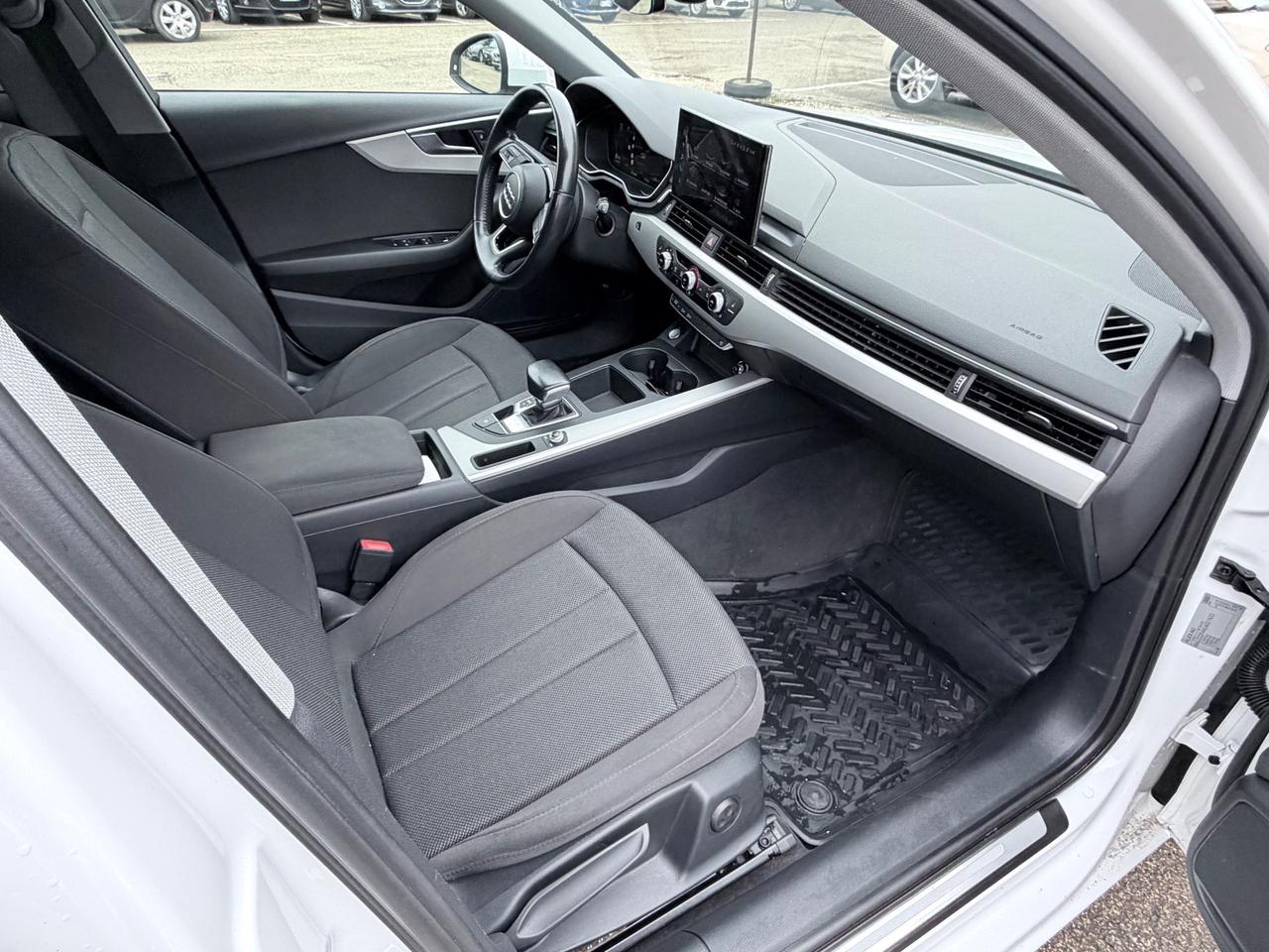 Audi A4 40TDI 2.0TDI 136CV AUTOMATICO EUR6 NEOPAT