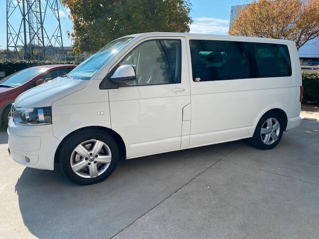 Volkswagen Multivan T5 2.0 bitdi Highline 180cv gancio traino