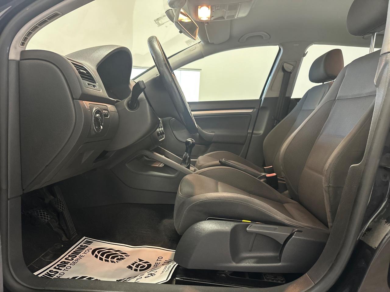 Volkswagen Golf 1.6 16V FSI 5p. Sportline NEOPATENTATI