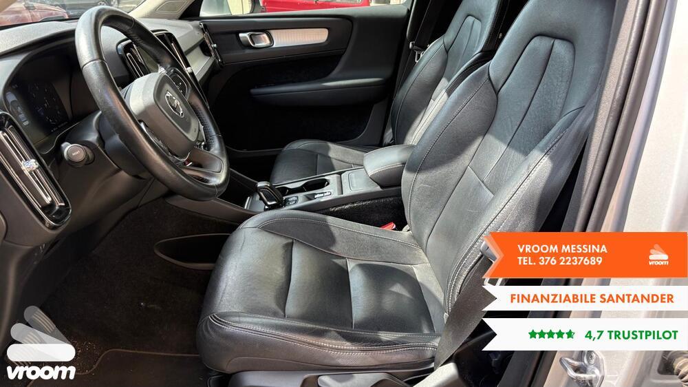 VOLVO XC40 (2017-->) XC40 D4 AWD Geartronic Mom...