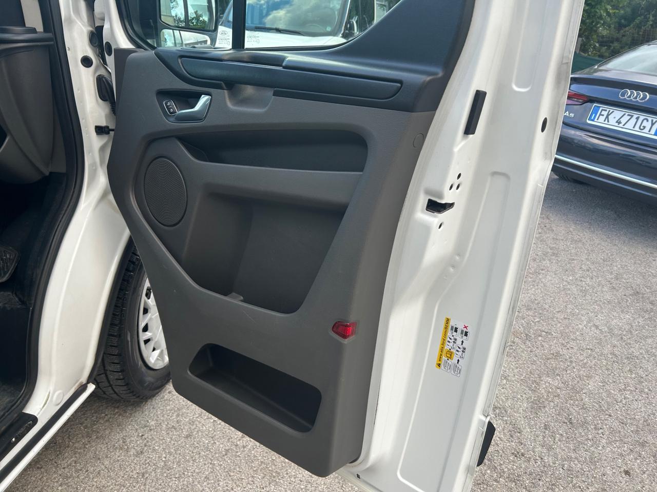 Ford Transit Custom 320 2.0 TDCi 9 Posti 2019
