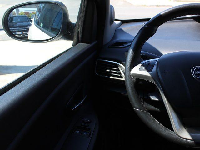 LANCIA Ypsilon 1.2 69CV Platinum
