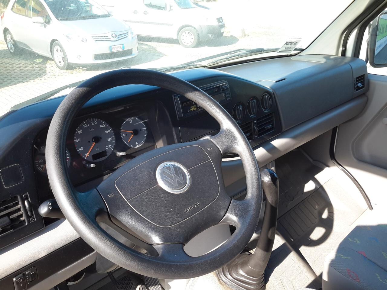 CAMION VELA Volkswagen Transporter 2.0 TDI