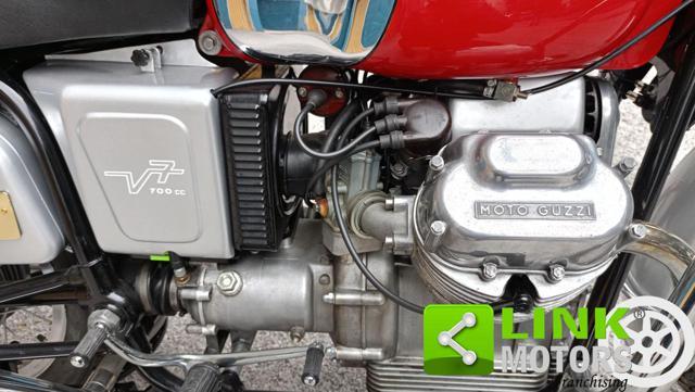 MOTO GUZZI V7 700 prima serie