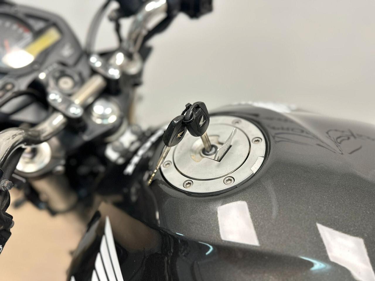 HONDA HORNET 600 SCARICO LEOVINCE DA 99€ AL MESE