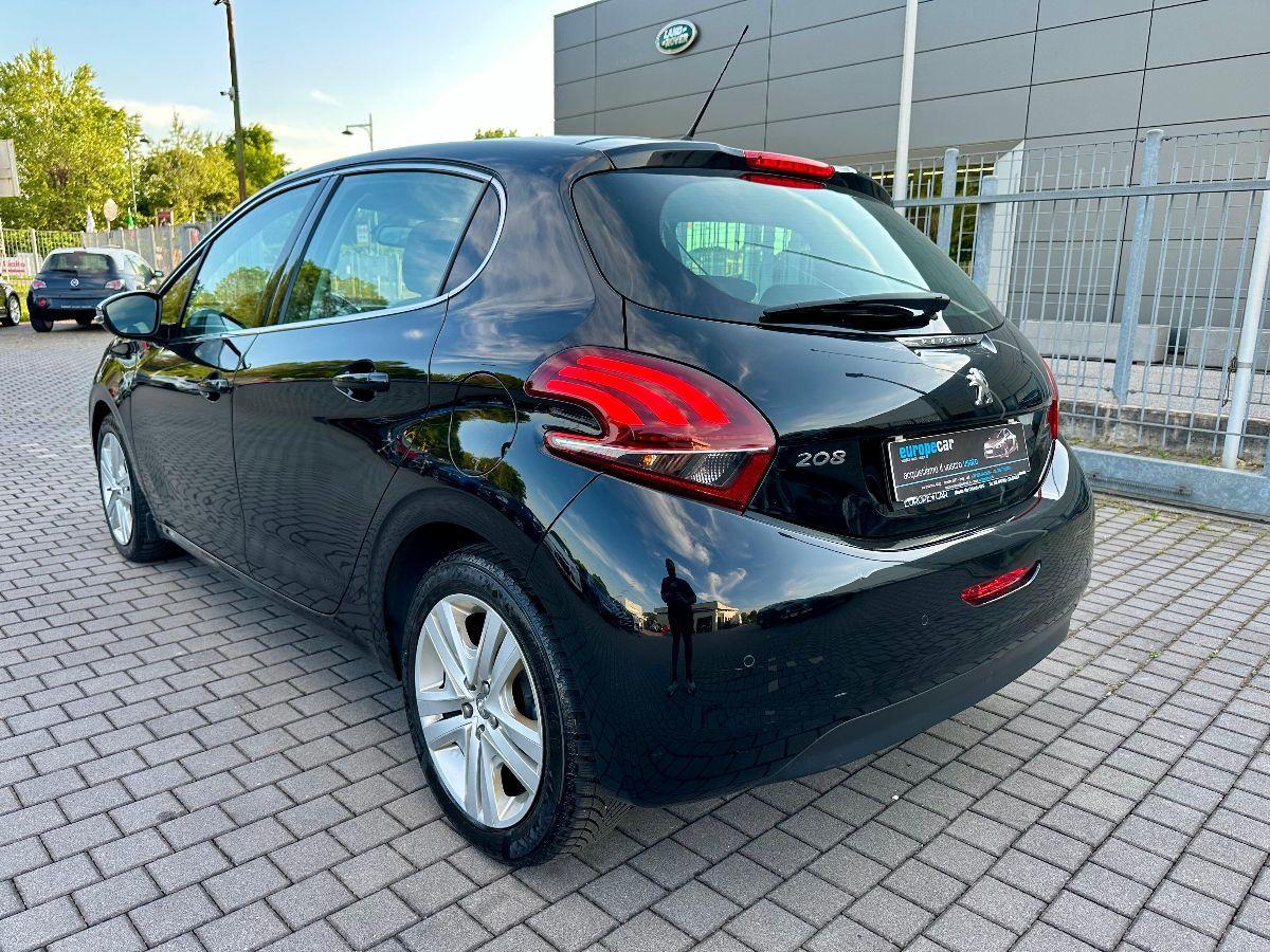 PEUGEOT - 208 - BlueHDi 100 S&S 5p. Allure Navi Pack