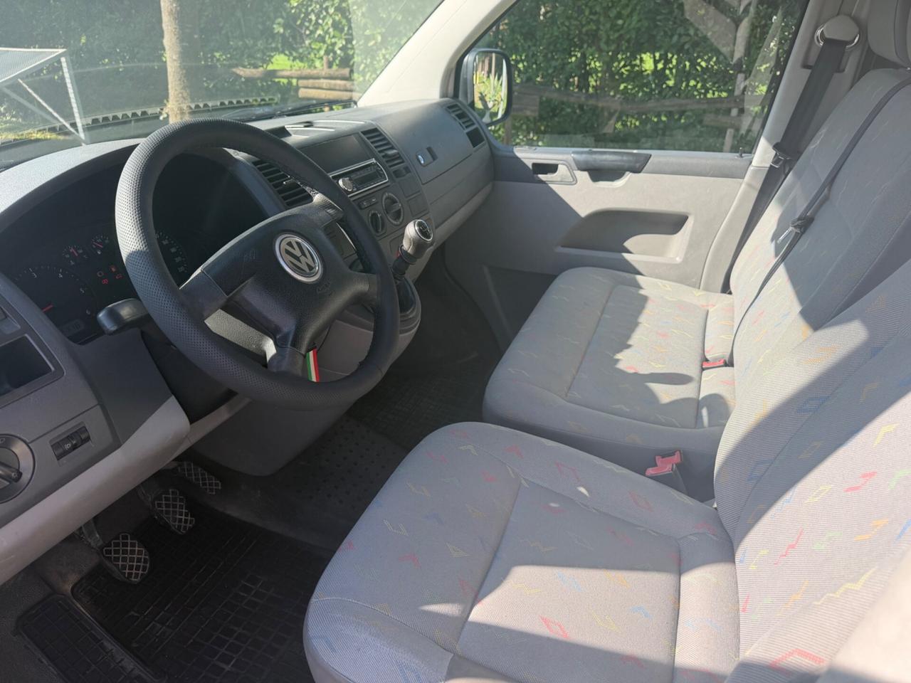 Volkswagen Transporter 2.5 TDI anno 2006 9 posti