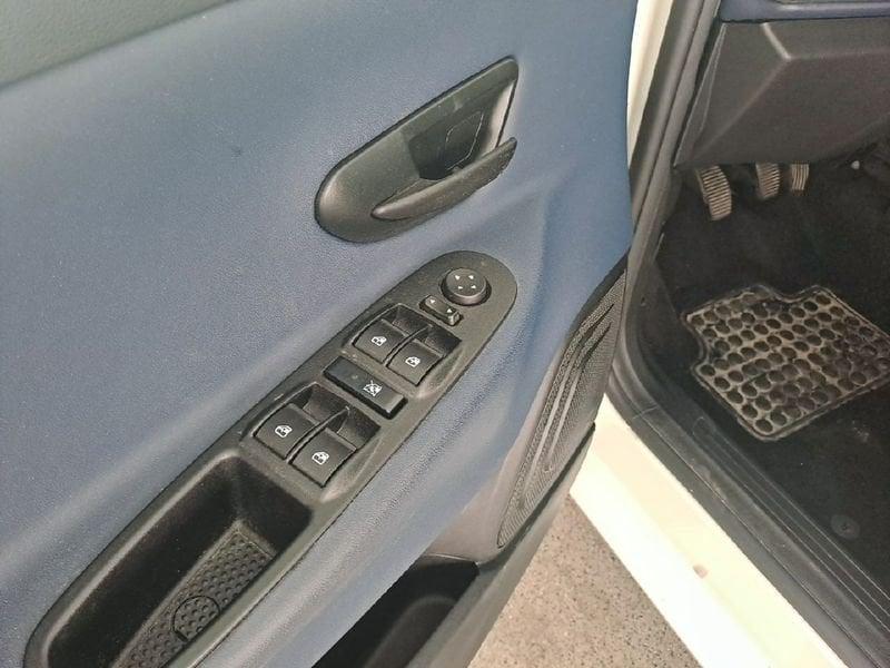 Lancia Ypsilon 1.0 FireFly 70cv Hybrid Platino