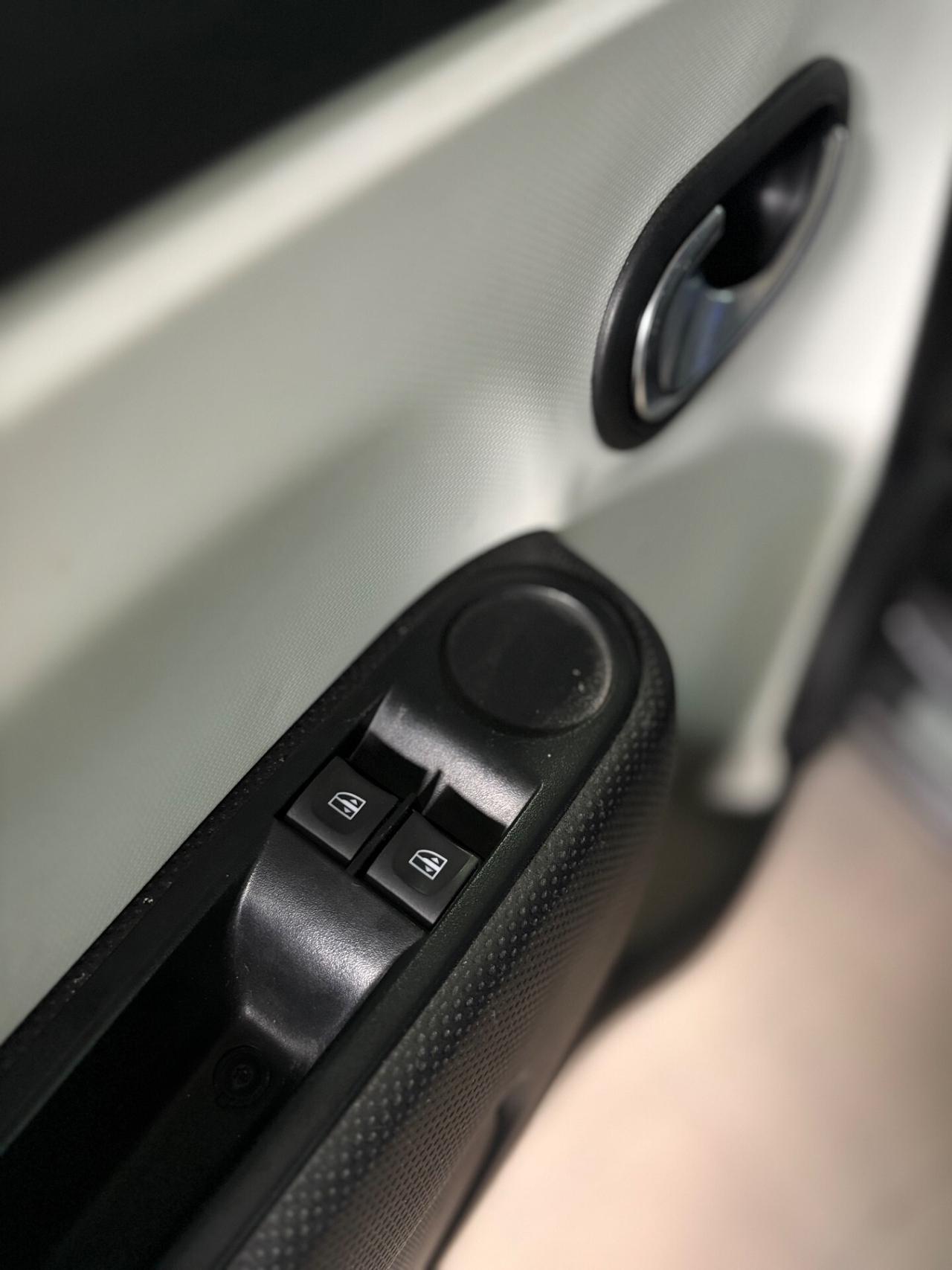 Renault Twingo 1.0 sce Limited Automatica