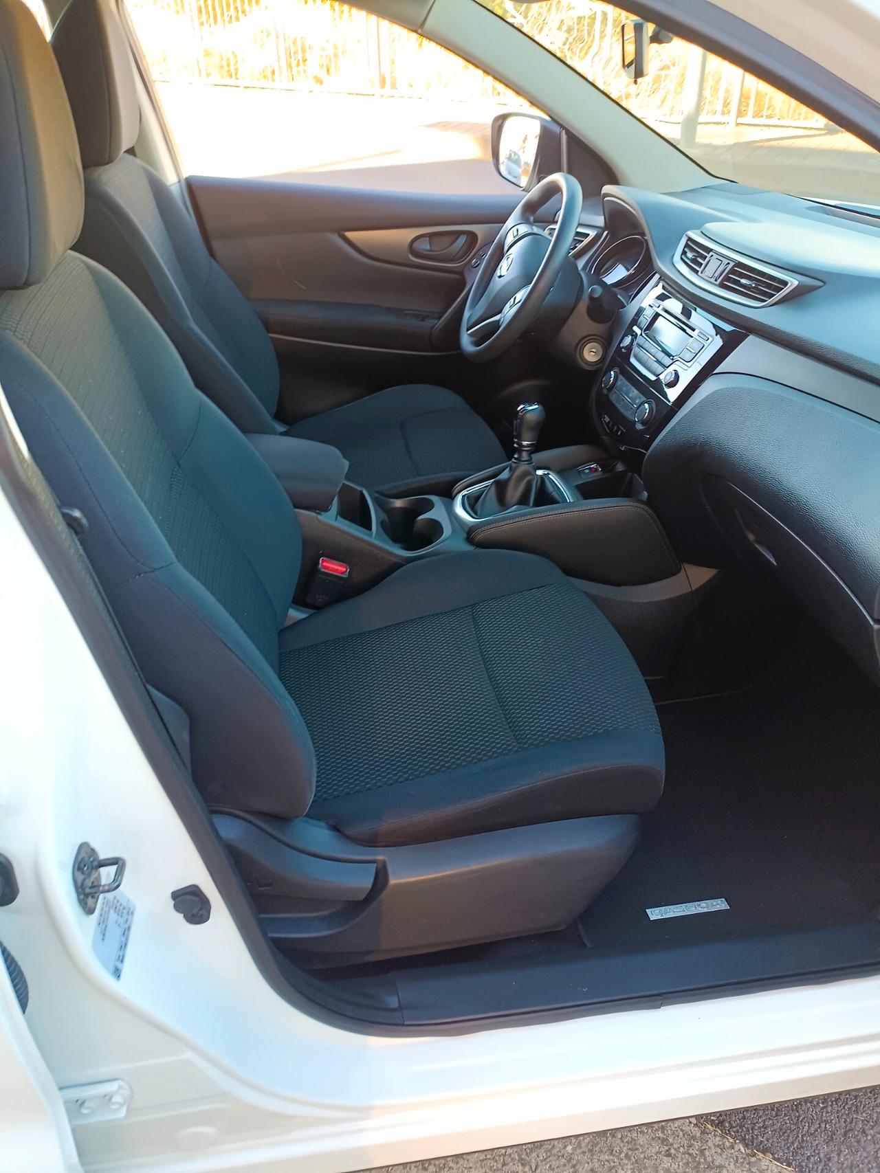 Nissan Qashqai 1.5 dCi Visia
