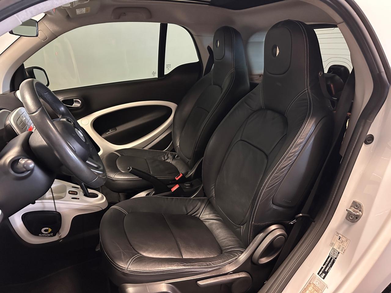 SMART FORTWO 1.0 PASSION 71CV AUTOMATICA TOTAL WHITE