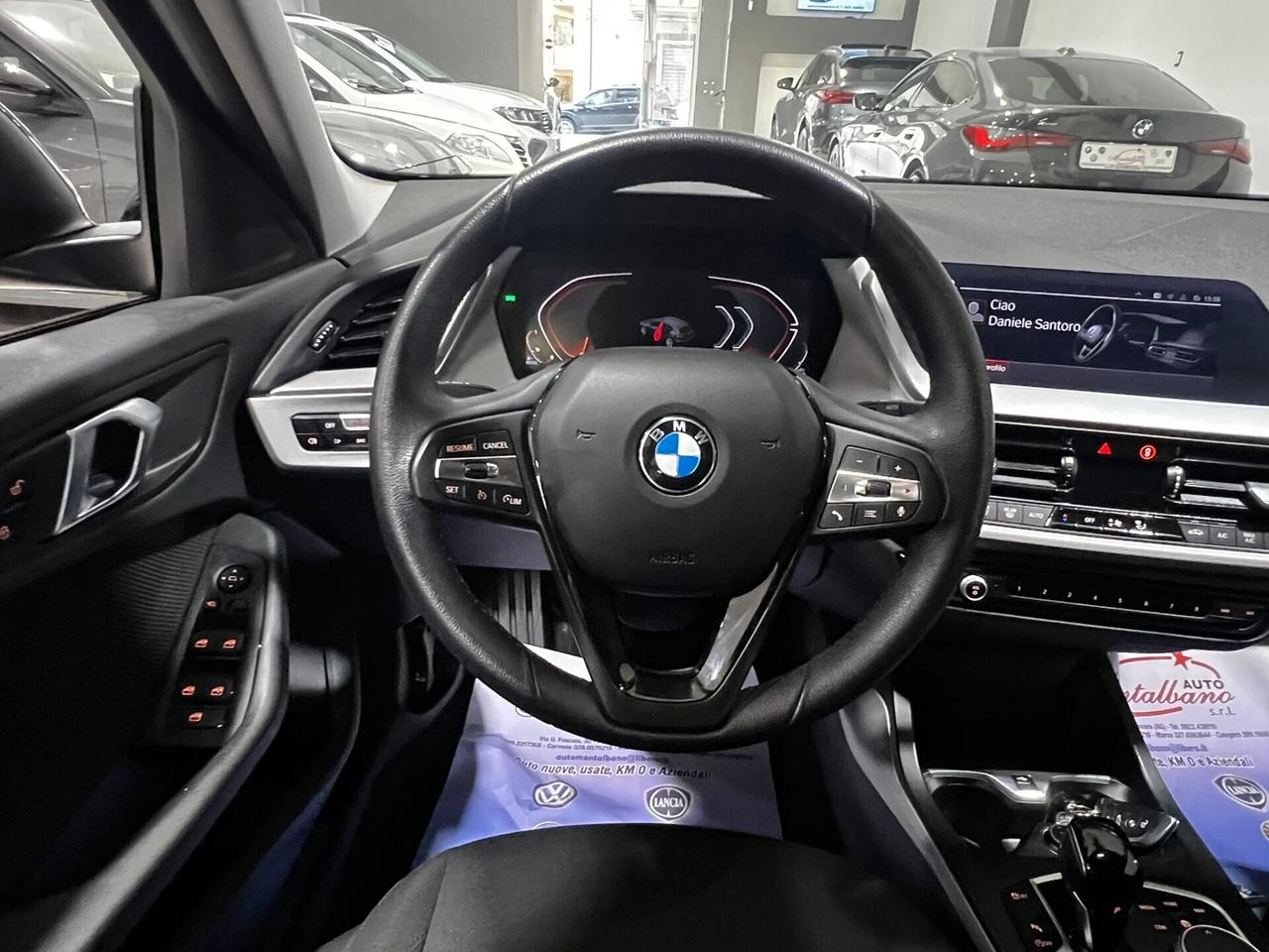 Bmw 116d 5p. Business Advantage