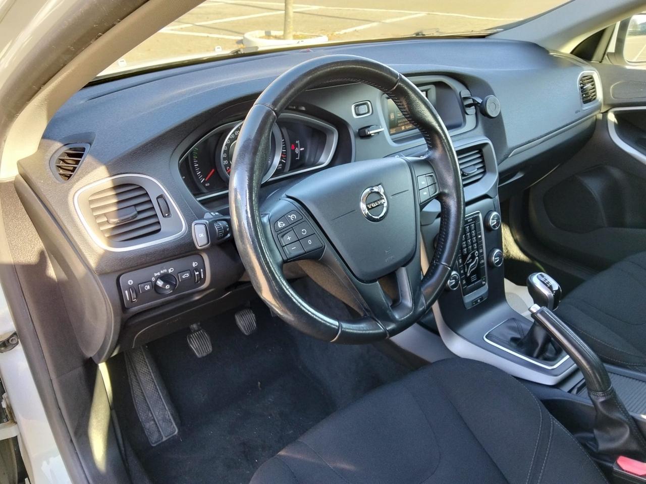 Volvo V40 D2 120Cv*S&S*Cerchi*Sensori*Cruise*Euro 6B