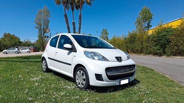 Peugeot 107 1.0 68CV 5p. Plaisir