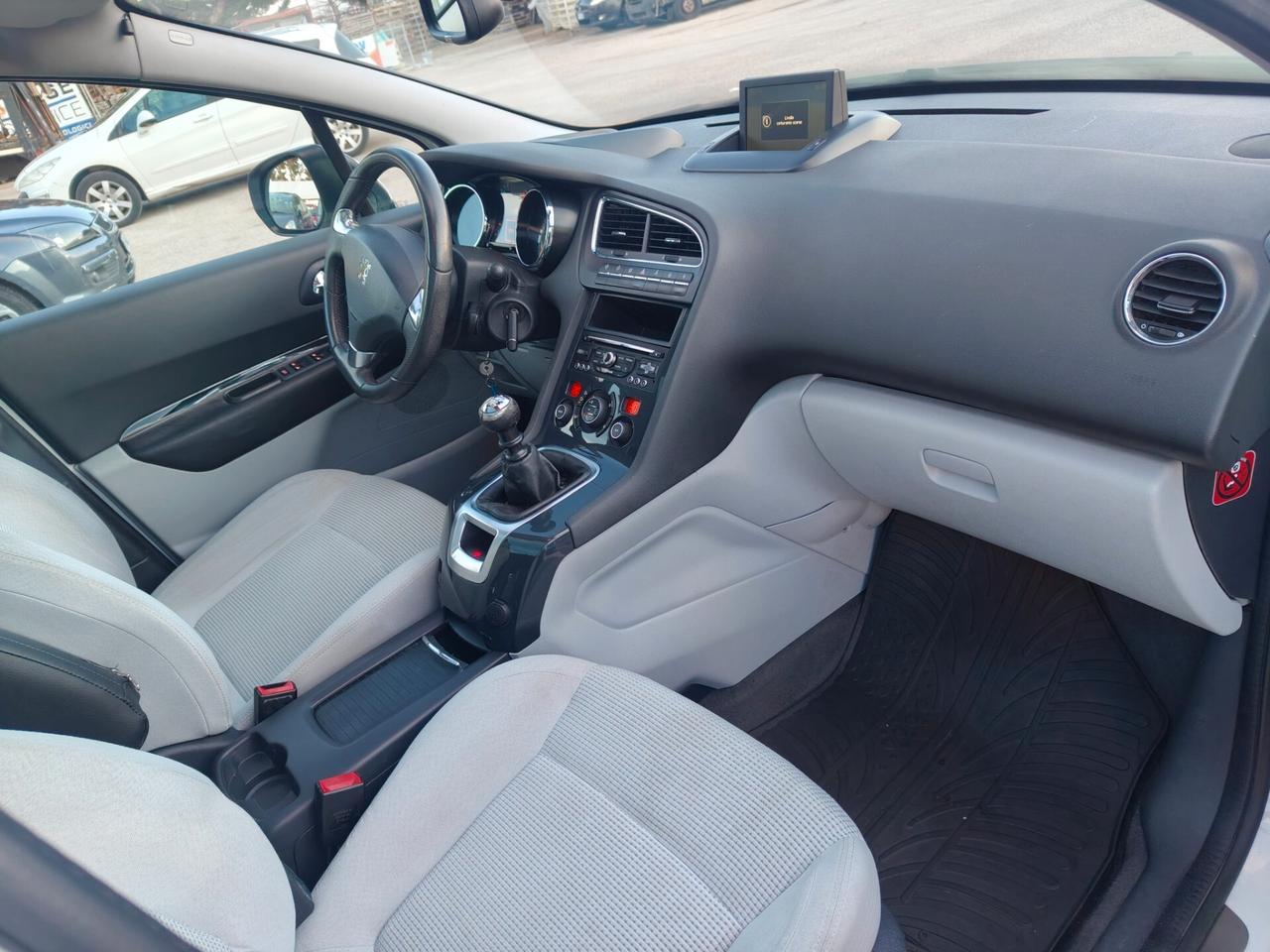 Peugeot 5008 1.6 HDi 115CV Business