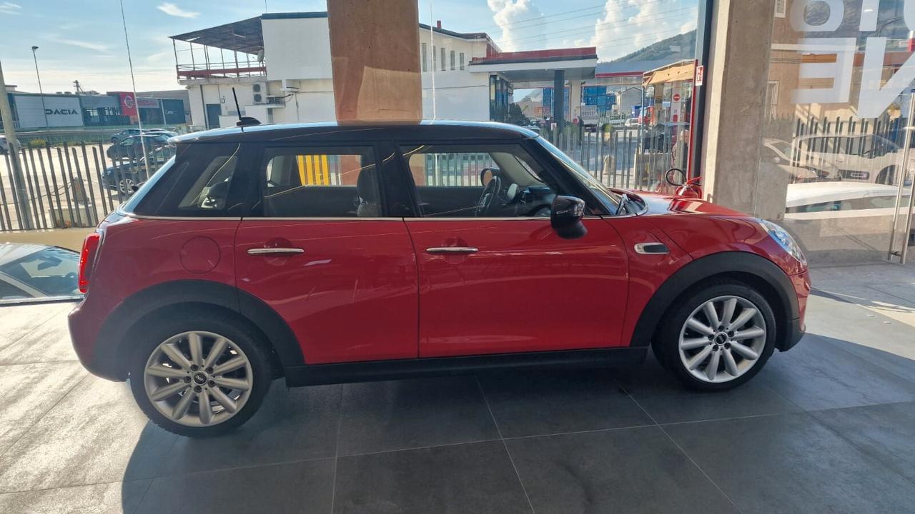 Mini 1.5 Cooper Business