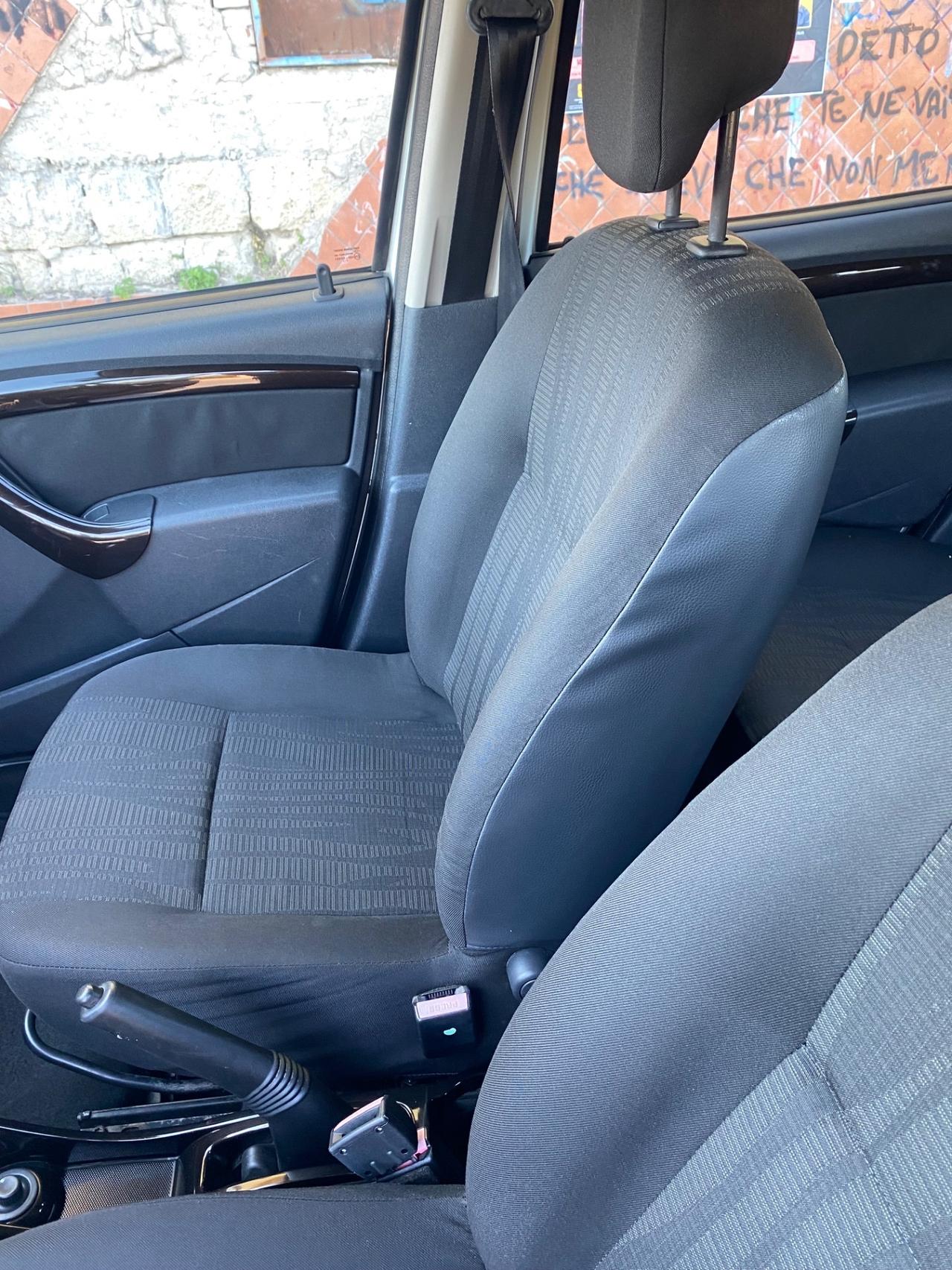 Dacia Duster 1.5 dCi Anno 2011 TAGLIANDATA