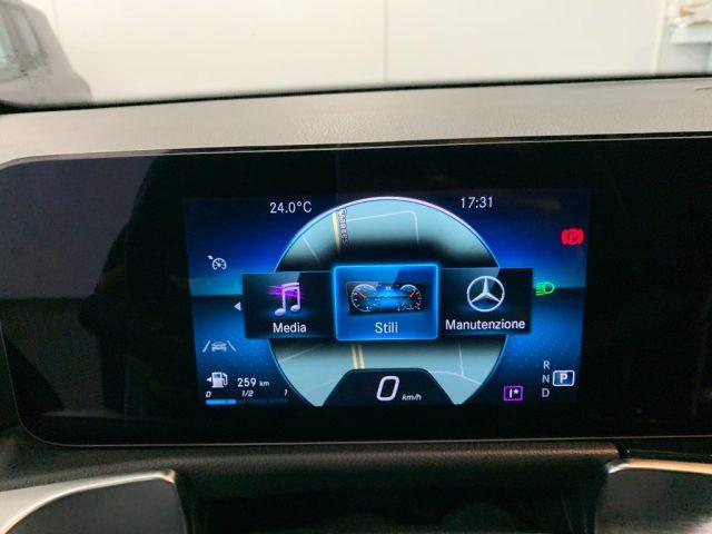 MERCEDES-BENZ GLB 180 d Automatico Sport Plus