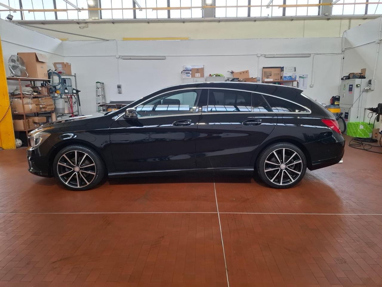 Mercedes-benz CLA 200 d S.W. Premium full optional