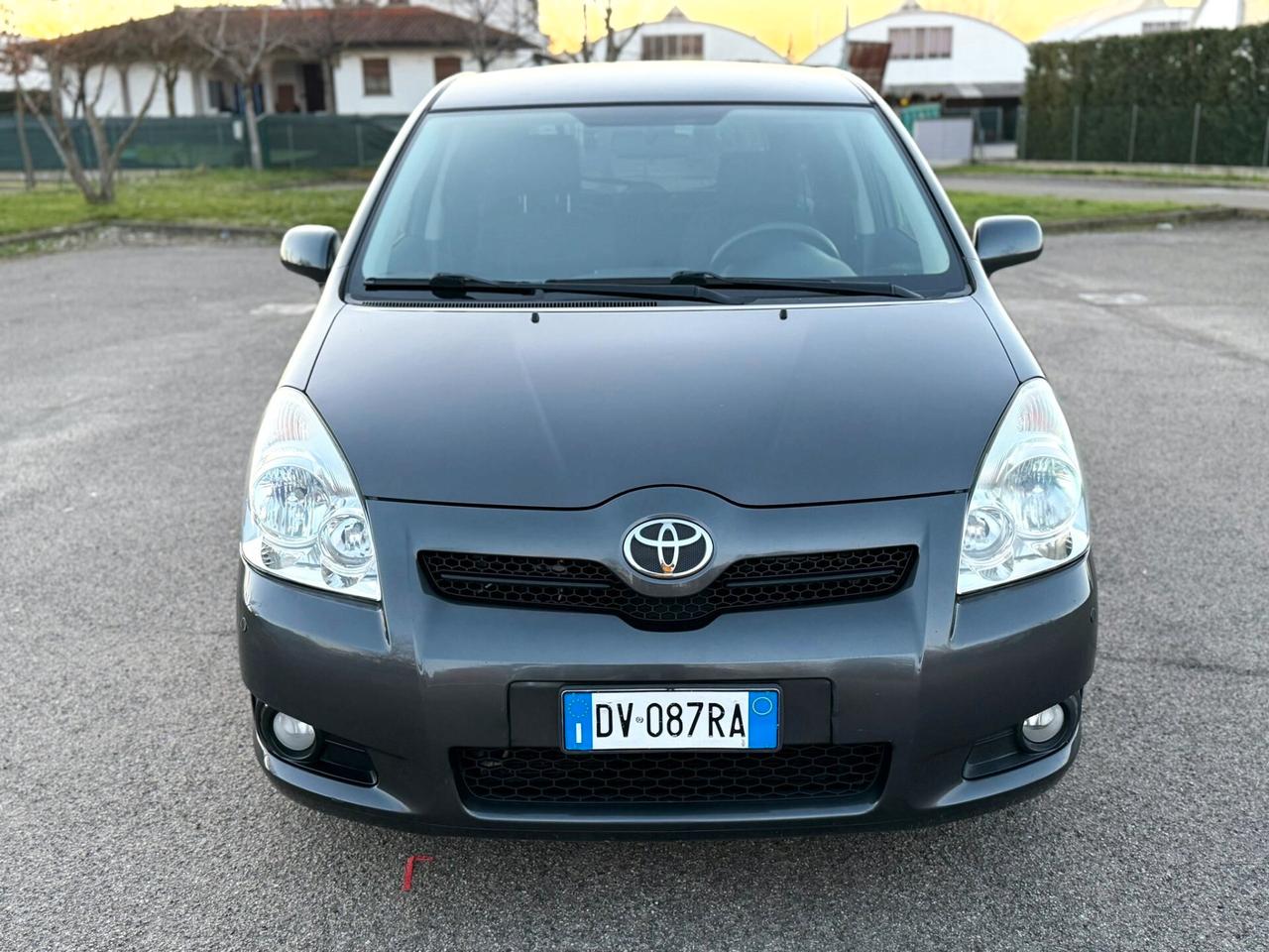 Toyota Corolla Verso 2.2 16V D-4D 7 POSTI