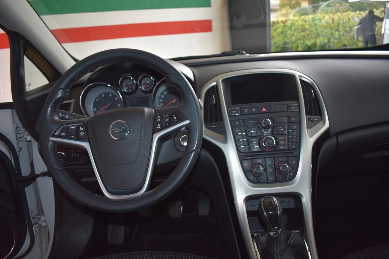 Opel Astra GTC 2.0 Cdti Cosmo S