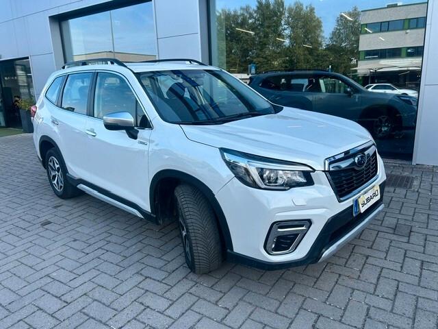 Subaru Forester 2.0 e-Boxer CVT Lineartronic FREE