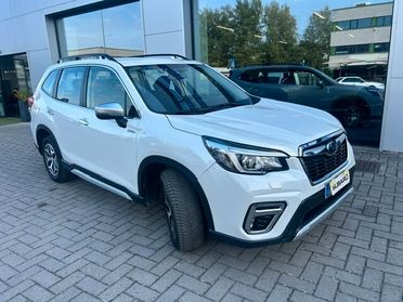 Subaru Forester 2.0 e-Boxer CVT Lineartronic FREE