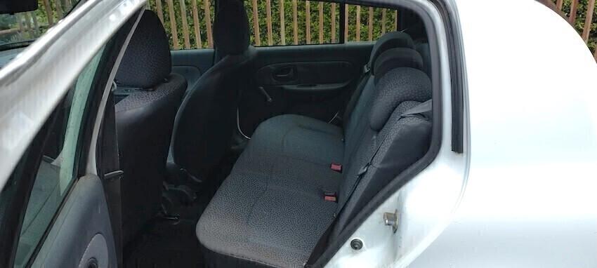Renault Clio Storia 1.2 5 porte GPL Confort