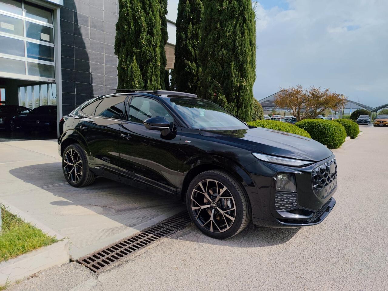 Audi Q3 SPB TDI S tronic line edition 110 kW