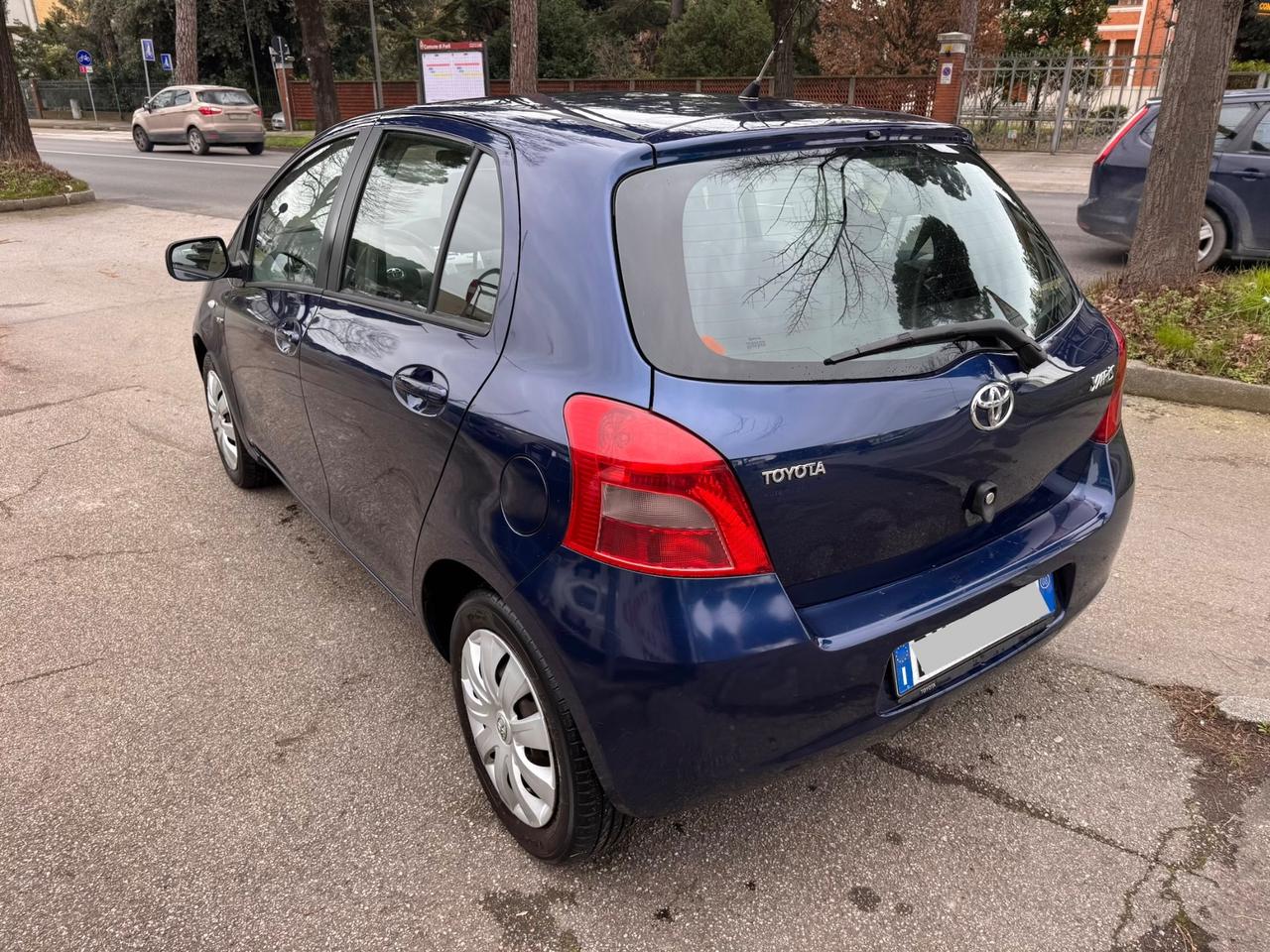 Toyota Yaris 1.4 D-4D 5 p neopaten garanzia 12 mesi
